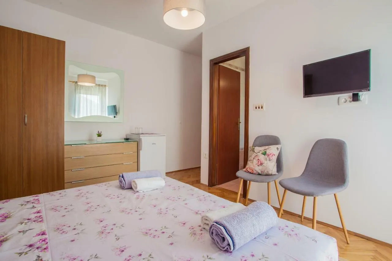 Guest house Guesthouse Maver