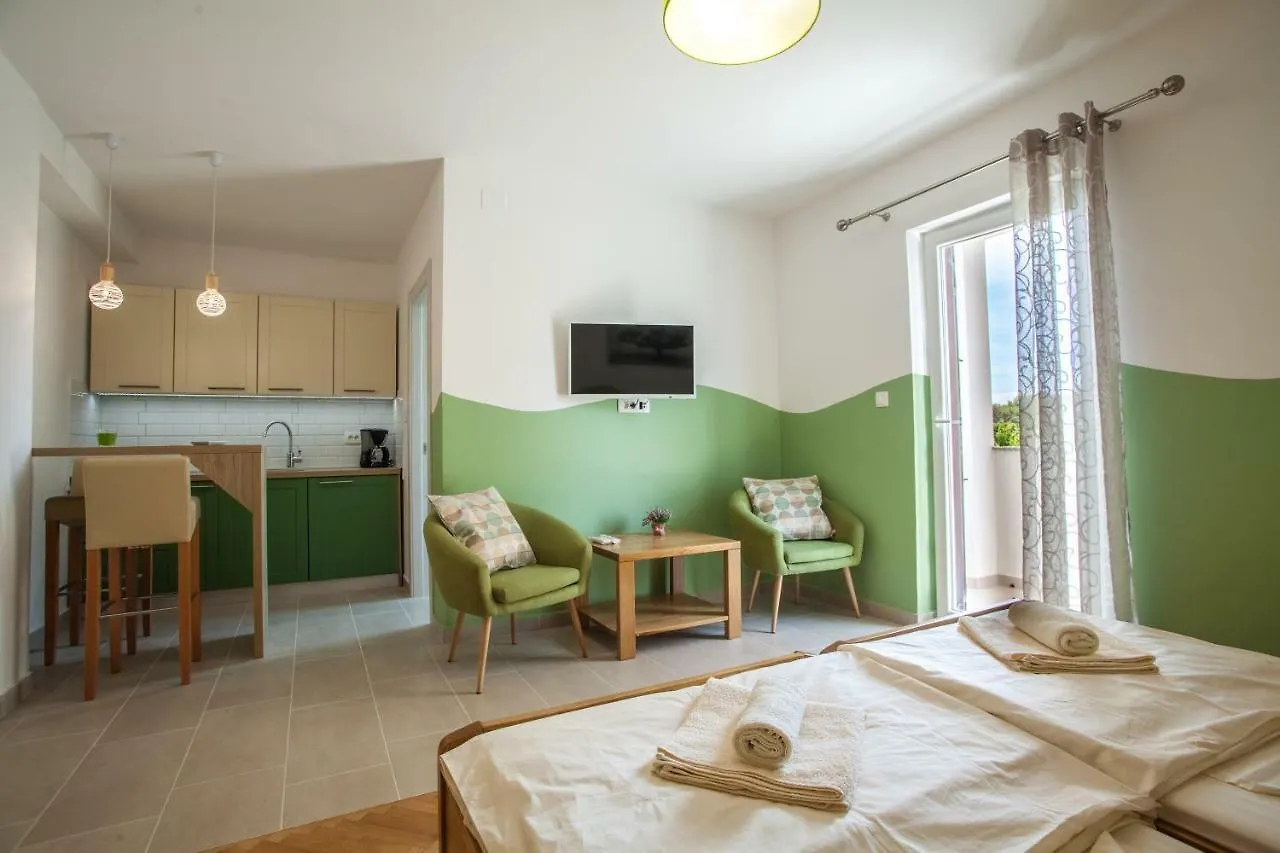 Guesthouse Maver Cres
